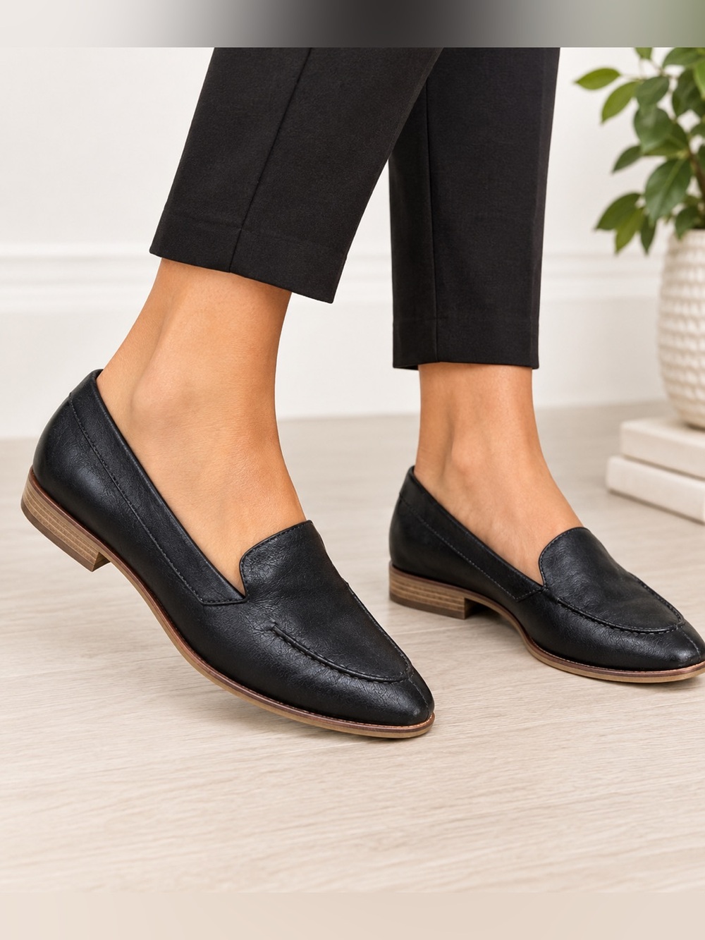 Everlane Black Loafers Women’s 9.5 Slip-On Classic Dress Shoes